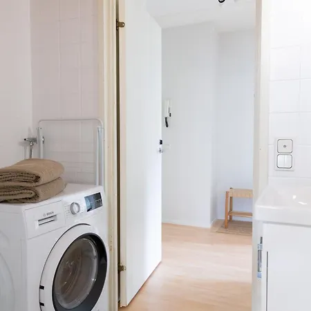 Stylish 66m2 With Private Sauna And Balcony Helsinky