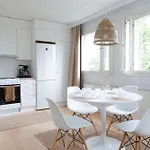 Stylish 66m2 With Private Sauna And Balcony * Helsinki
