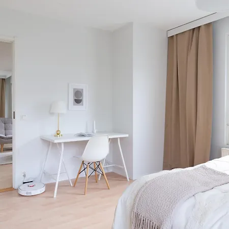 Stylish 66m2 With Private Sauna And Balcony